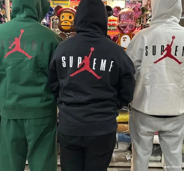 SWEATSHIRT HOODED ¥329 24FW 0501
